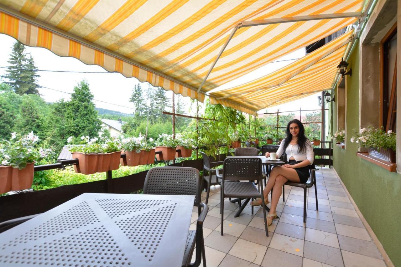Zajazd Karlow Restauracja & Pokoje Goscinne Екстер'єр фото